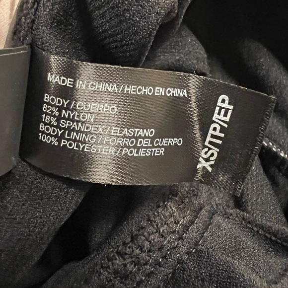 Hurley | One Piece Palm Tree Print Cross Back Swimsuit Sz XS - Picture 10 of 10